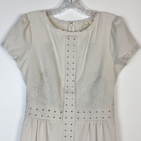 ANTHROPOLOGIE STARING AT STARS IVORY EMBROIDERED EYELET DRESS SIZE 4 - Picture 4 of 9